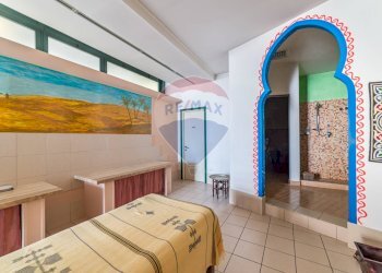 Camera / camera da letto - Negozio Piazza Martiri delle Foibe Istriane
 
1, Jesi - foto 4