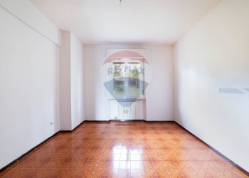 Stanza vuota - Appartamento Via G. Di Vittorio
 
27, Serra de' Conti - foto 1