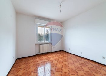 Stanza vuota - Appartamento Via G. Di Vittorio
 
27, Serra de' Conti - foto 10