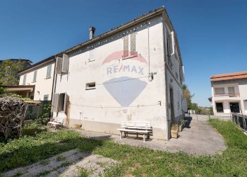 CORTE PRIVATA - Casa semi indipendente via cesare battisti
 
16, Mergo - foto 6