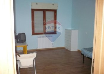 Camera / camera da letto - Trilocale Strada Comunale San Marino San Matteo
 
2  B, Perugia - foto 4