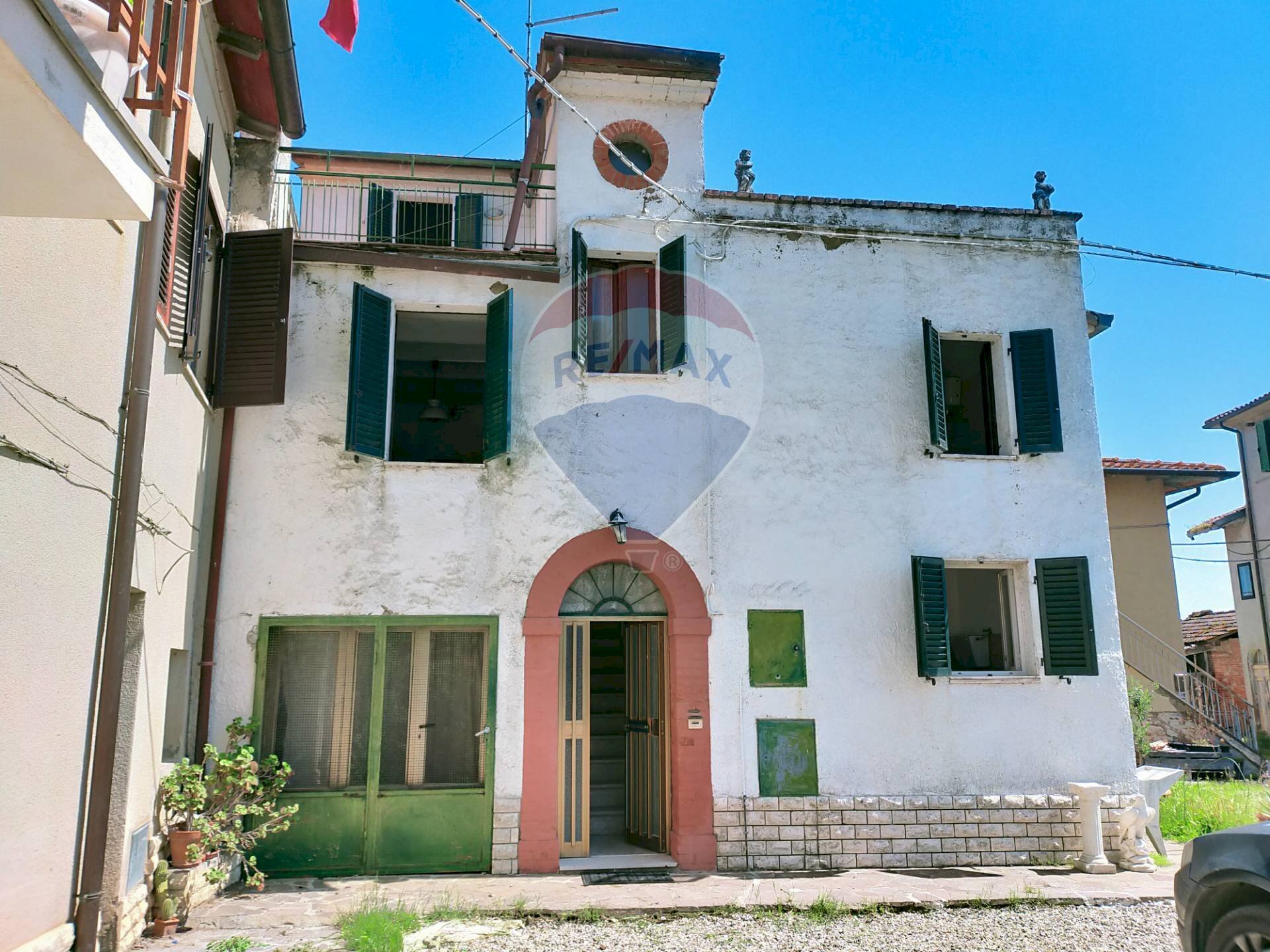 Edificio all\'aperto - Casa indipendente Strada della Carraia
 
32, Castiglione del Lago - foto 1
