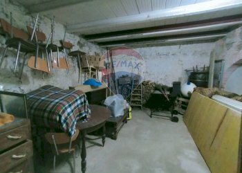 Dispensa di stoccaggio - Casa indipendente Strada della Carraia
 
32, Castiglione del Lago - foto 22