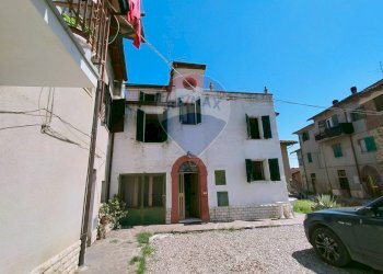 Edificio all\'aperto - Casa indipendente Strada della Carraia
 
32, Castiglione del Lago - foto 28