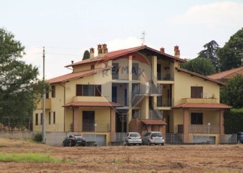 Casa all\'aperto - Quadrilocale Via Cristoforo  Colombo
 
240, Castiglione del Lago - foto 3