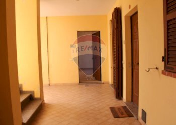 Hall / corridoio - Quadrilocale Via Cristoforo  Colombo
 
240, Castiglione del Lago - foto 5