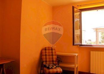 Camera / camera da letto - Quadrilocale Via Cristoforo  Colombo
 
240, Castiglione del Lago - foto 17
