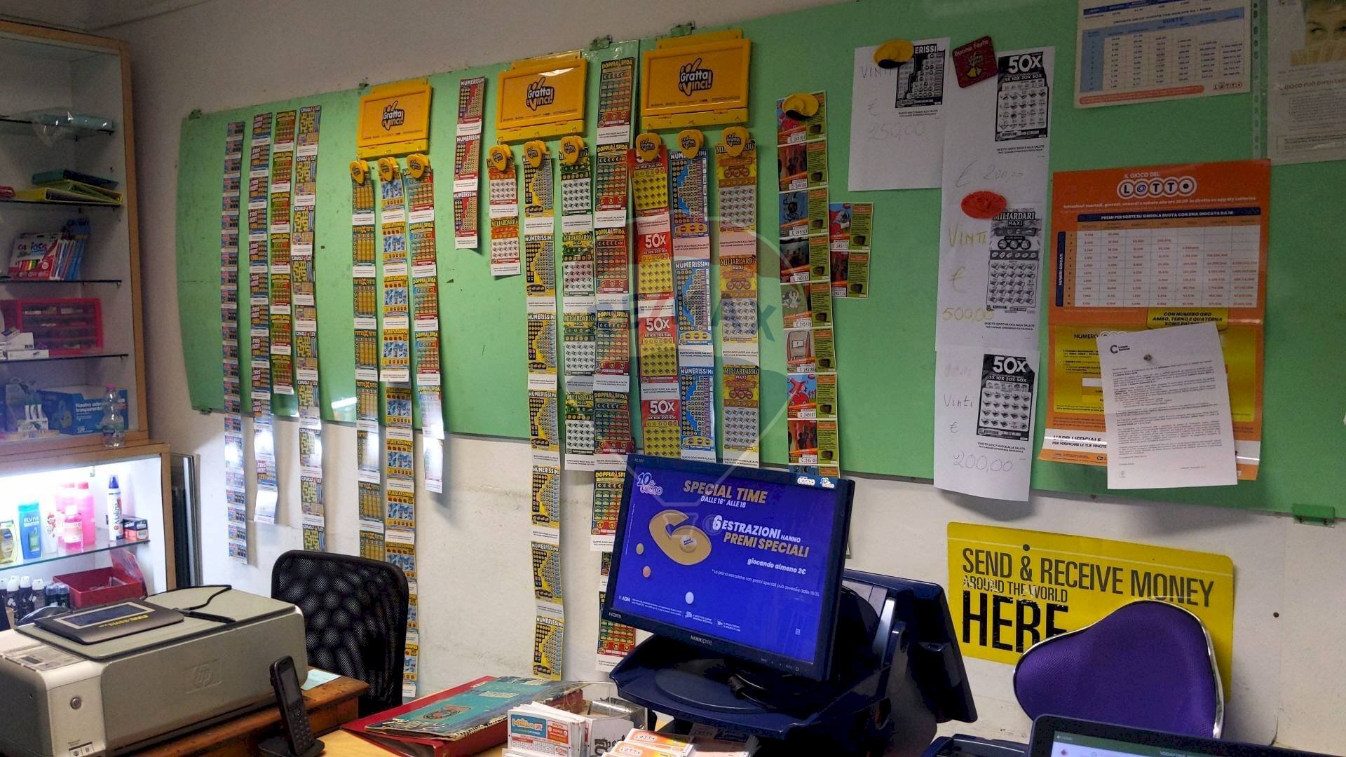 Camera / camera da letto - Attività Commerciale Via Vittorio Emanuele
35, Castiglione del Lago - foto 3