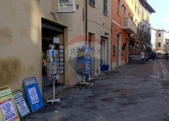 Edificio all\'aperto - Attività Commerciale Via Vittorio Emanuele
35, Castiglione del Lago - foto 8