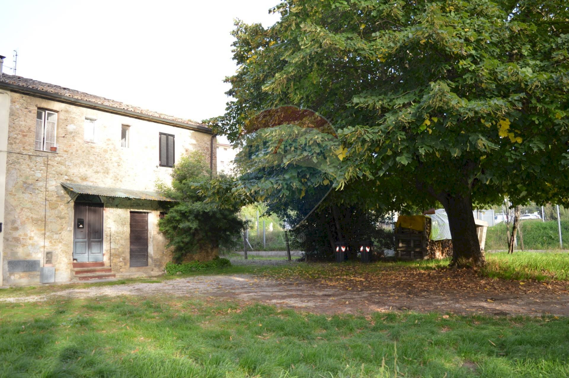 Casa all\'aperto - Appartamento Str. Cenerente - Colle Umberto
 
39, Perugia - foto 2