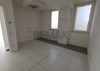 Stanza vuota - Ufficio Via Settevalli
 
175, Perugia - foto 32