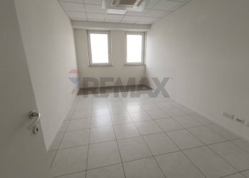 Stanza vuota - Ufficio Via Settevalli
 
175, Perugia - foto 36