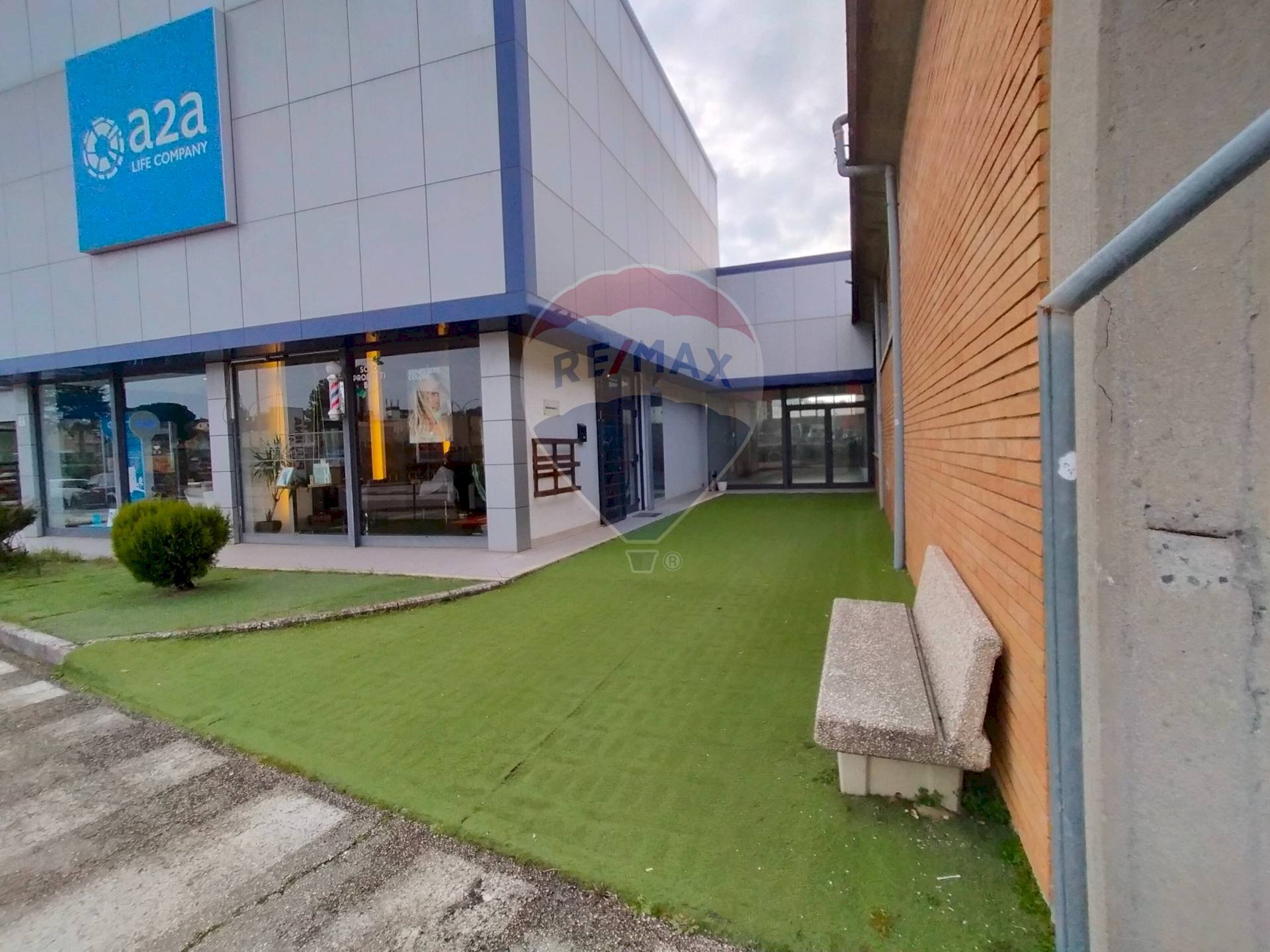 Casa all\'aperto - Locale Commerciale Via Yuri Gagarin
 
10, Corciano - foto 2