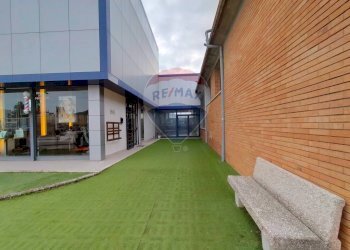 Giardino - Locale Commerciale Via Yuri Gagarin
 
10, Corciano - foto 4