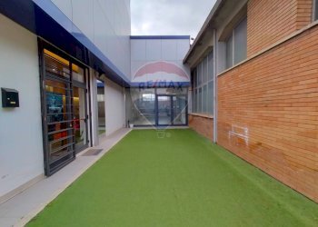 Giardino - Locale Commerciale Via Yuri Gagarin
 
10, Corciano - foto 5