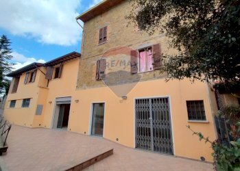 Casa all\'aperto - Locale Commerciale Via Della Tigre
 
30, Perugia - foto 1