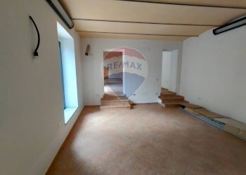 Stanza vuota - Locale Commerciale Via Della Tigre
 
30, Perugia - foto 7