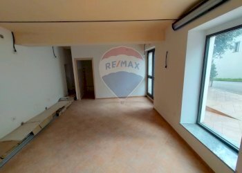 Stanza vuota - Locale Commerciale Via Della Tigre
 
30, Perugia - foto 14