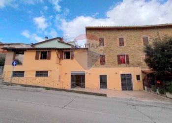 Casa all\'aperto - Locale Commerciale Via Della Tigre
 
30, Perugia - foto 22