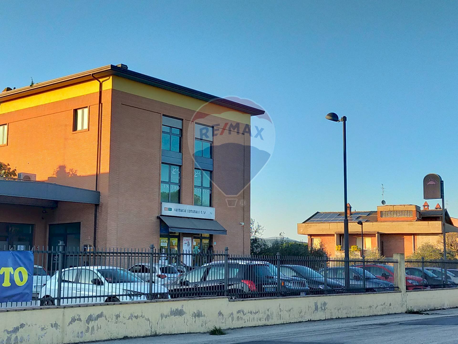 Edificio all\'aperto - Commercial Premises Via Settevalli Pila
 
925, Perugia - photo 2