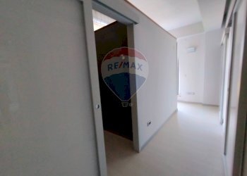 Hall / corridoio - Locale Commerciale Via Settevalli Pila
 
925, Perugia - foto 15