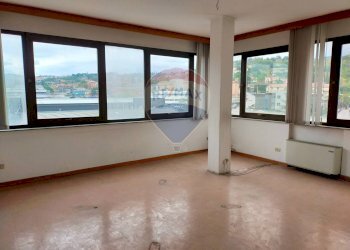 Stanza vuota - Ufficio Via Giuseppe Minottini
 
9, Perugia - foto 18