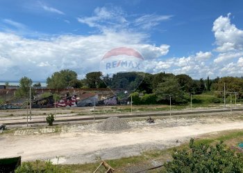 Giardino - Quadrilocale Via due giugno
 
9, Passignano sul Trasimeno - foto 23