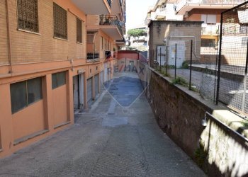 Edificio all\'aperto - Box Via Cavour
 
32, Pomezia - photo 1