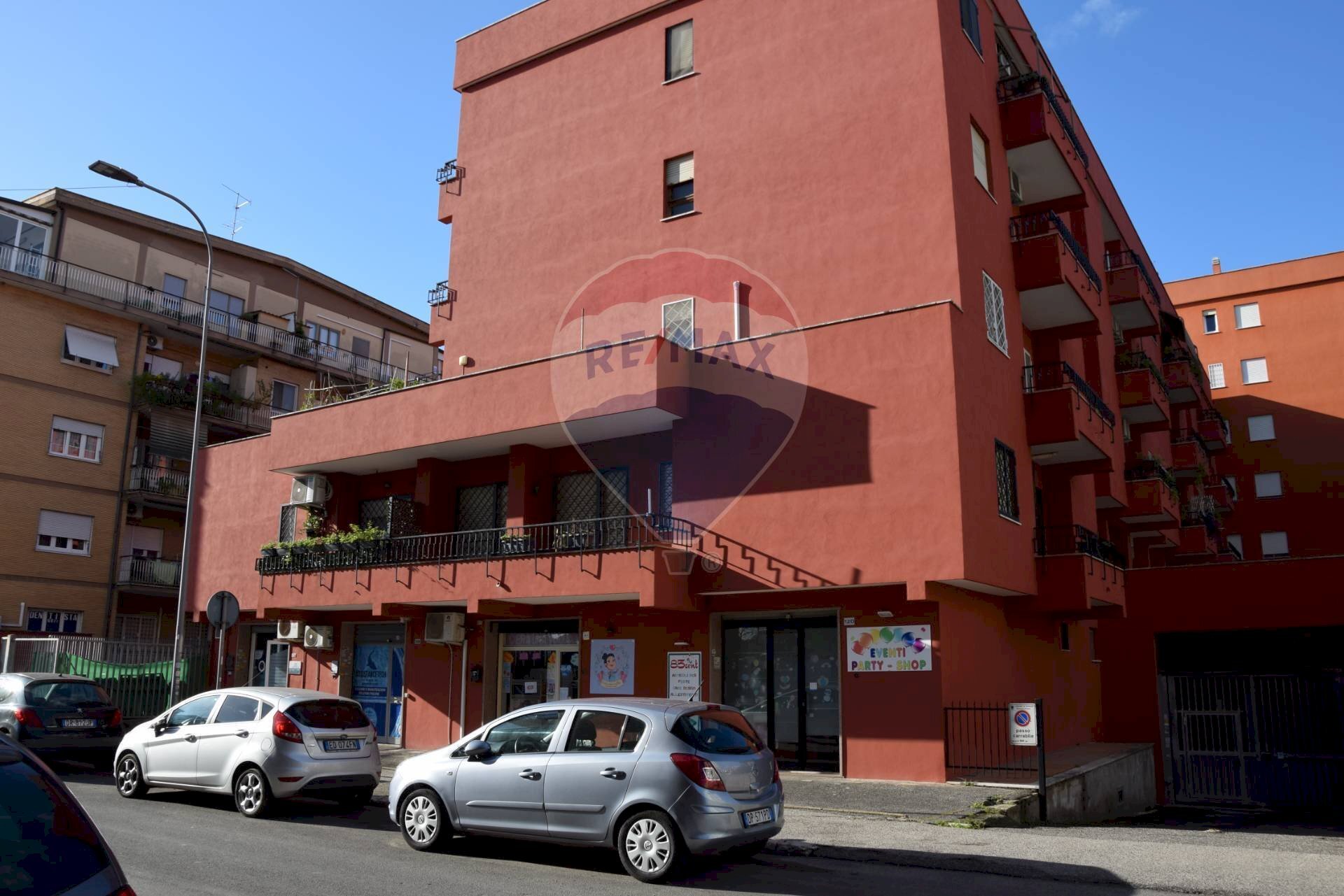 Edificio all\'aperto - Negozio Viale Manzoni
 
12c, Pomezia - foto 3