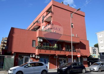 Edificio all\'aperto - Negozio Viale Manzoni
 
12c, Pomezia - foto 2