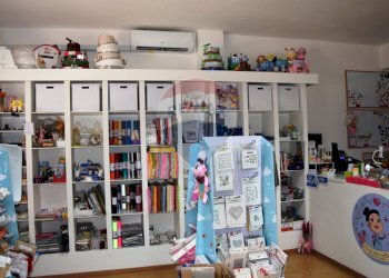 Camera / camera da letto - Negozio Viale Manzoni
 
12c, Pomezia - foto 6