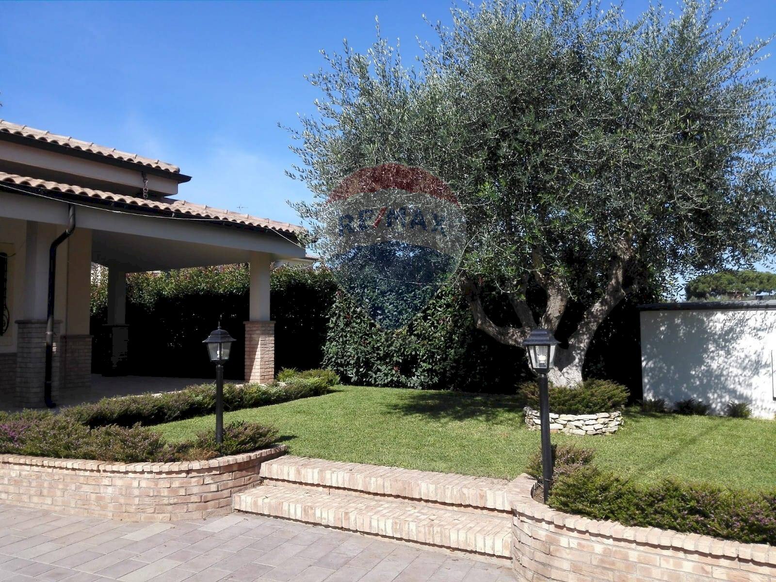 Giardino - Semi-detached house Via Aurora
 
22, Anzio - photo 3