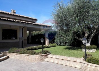 Giardino - Casa semi indipendente Via Aurora
22, Anzio - foto 1