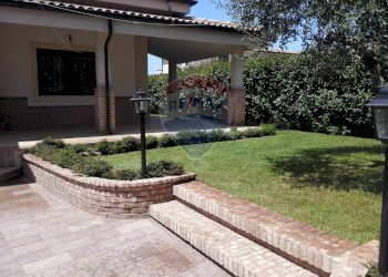 Giardino - Casa semi indipendente Via Aurora
22, Anzio - foto 6