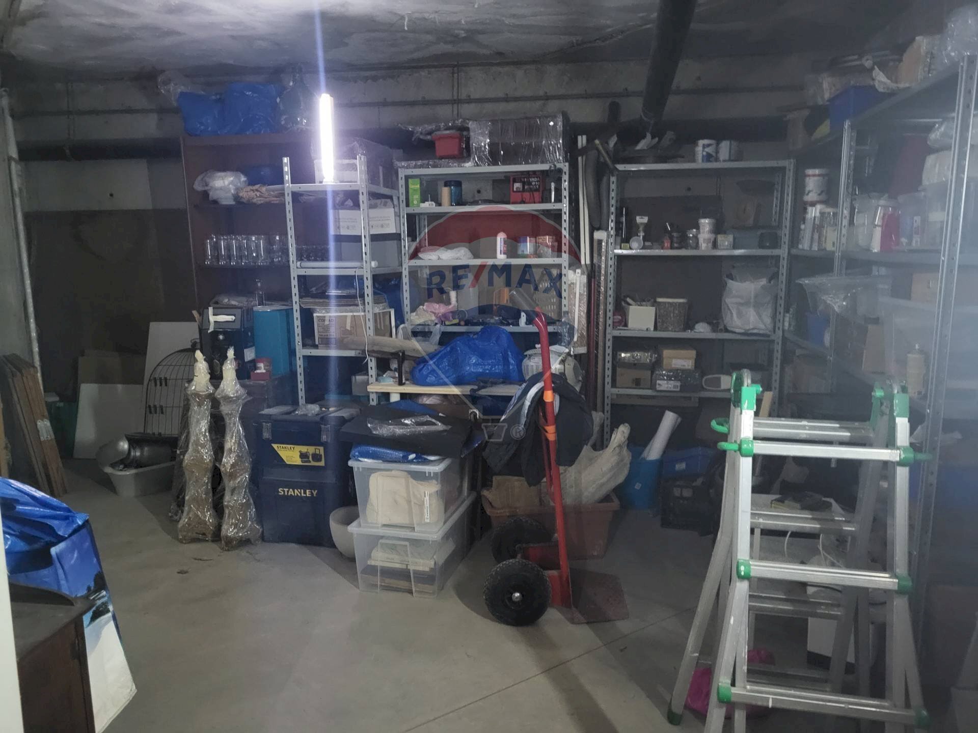 Dispensa di stoccaggio - Locale Commerciale Viale Antium
 
snc, Anzio - foto 2