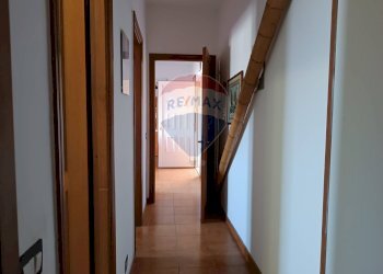 Hall / corridoio - Trilocale Via Agrigento
 
30, Ardea - foto 12