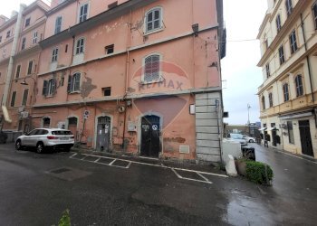 Edificio all\'aperto - Locale Commerciale Corso del Popolo
 
40, Anzio - foto 4