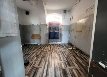 Stanza vuota - Locale Commerciale Corso del Popolo
 
40, Anzio - foto 28