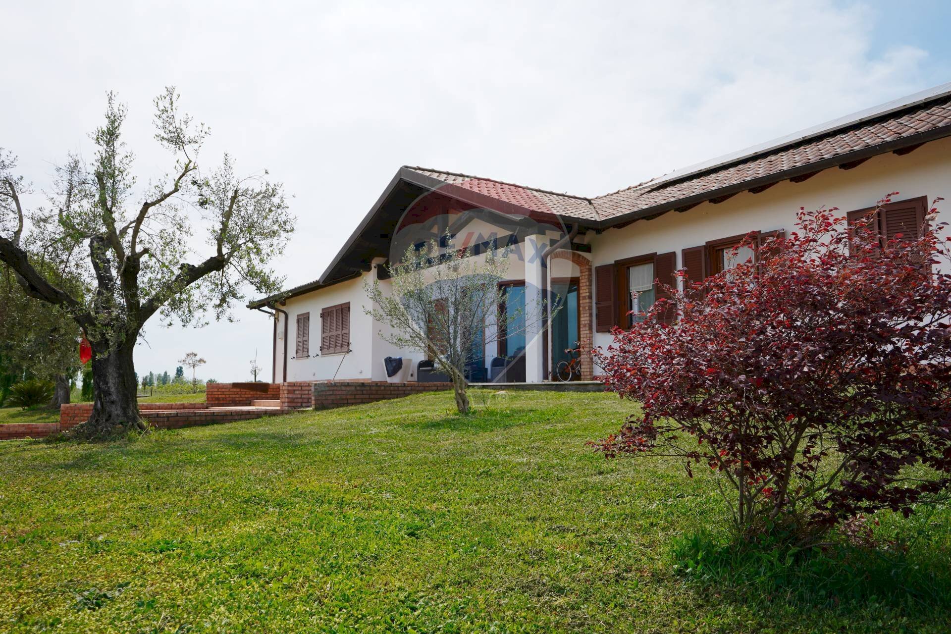 Casa all\'aperto - Villa strada Chiesuola
 
128, Latina - photo 3