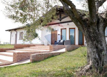 Casa all\'aperto - Villa strada Chiesuola
 
128, Latina - foto 2