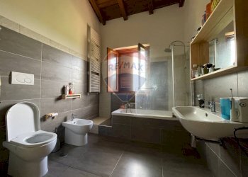 Bagno - Villa strada Chiesuola
 
128, Latina - foto 15
