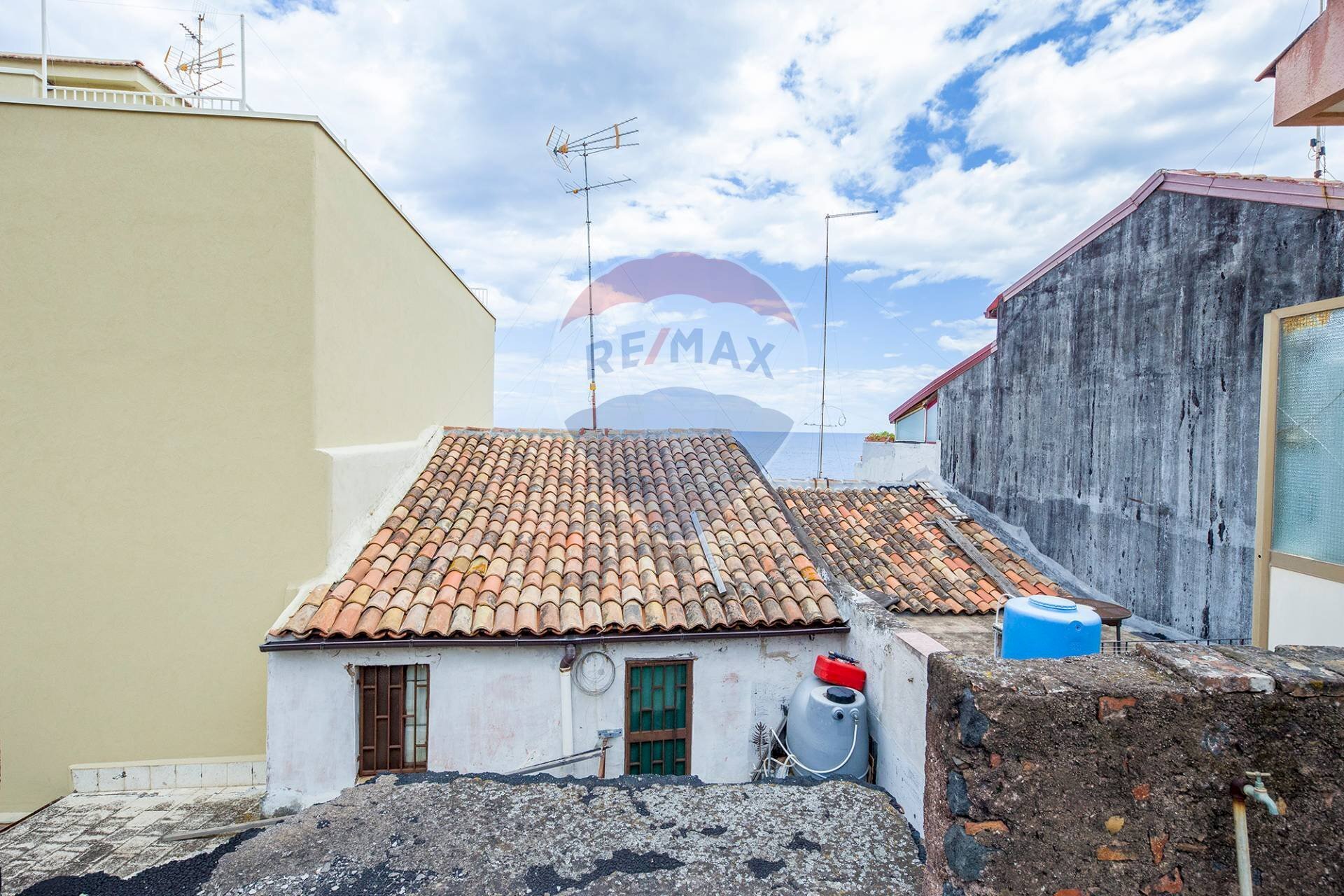 Casa all\'aperto - Casa indipendente via provinciale
 
254, Aci Castello - foto 1