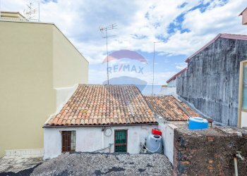 Casa all\'aperto - Casa indipendente via provinciale
 
254, Aci Castello - foto 1