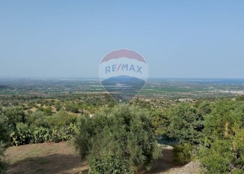 Vista delle montagne - Terreno agricolo SP 73
 
sn, Noto - foto 1