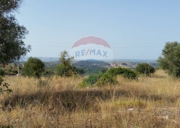 Vista delle montagne - Terreno agricolo SP 73
 
sn, Noto - foto 7