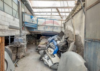 Dispensa di stoccaggio - Laboratory Via Pietro Abbadessa
 
12, Catania - photo 13