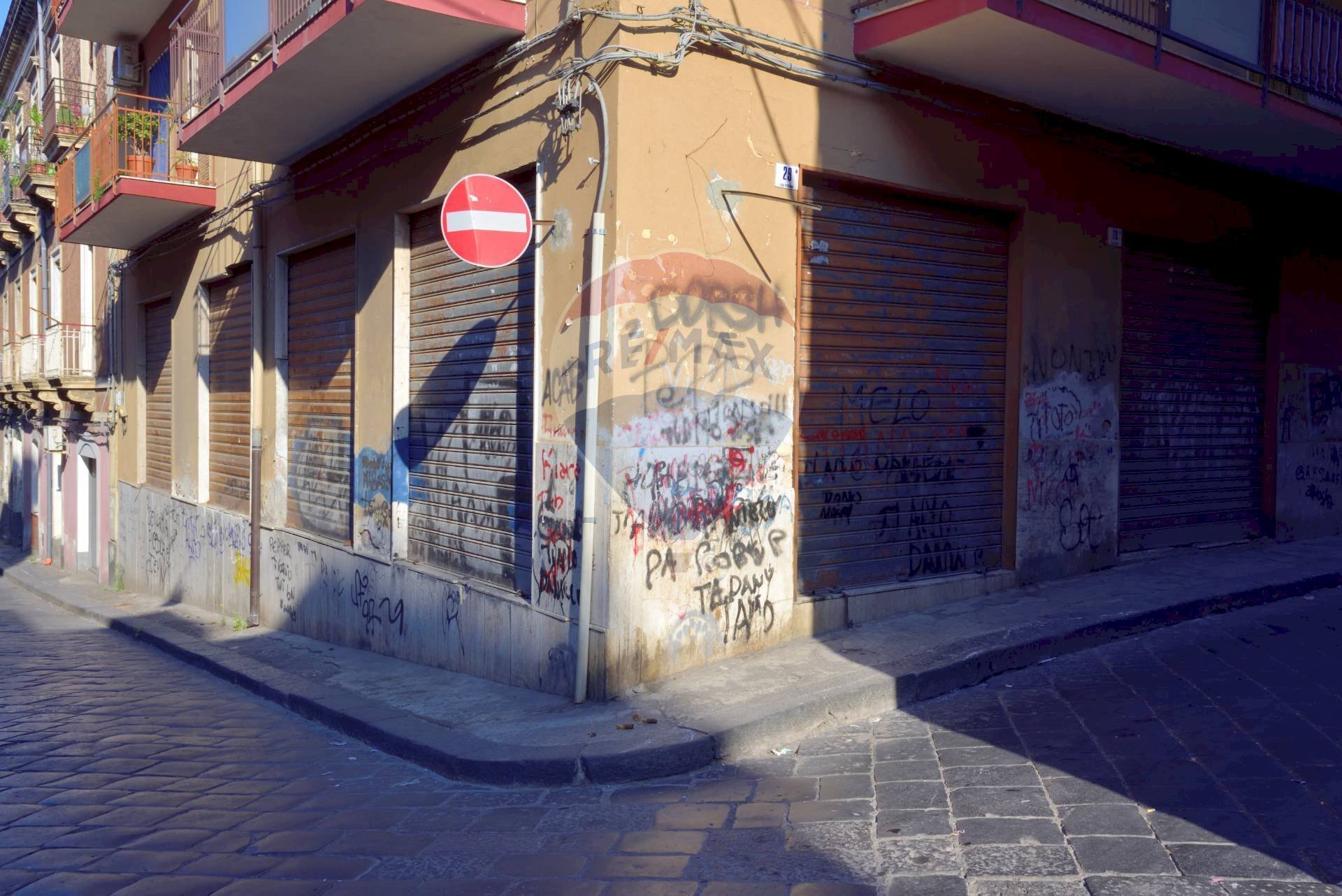 Edificio all\'aperto - Locale Commerciale via Fornai
29, Catania - foto 3