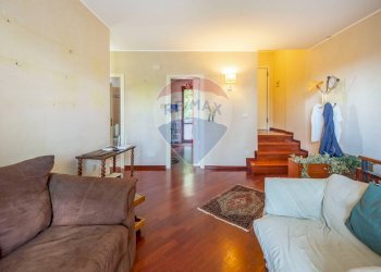 Soggiorno - Appartamento via litteri
 
240-242, Aci Castello - foto 6