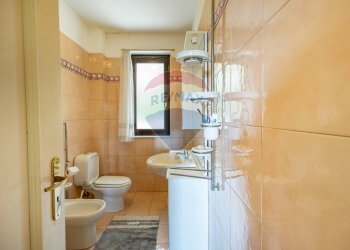 Bagno - Appartamento via litteri
 
240-242, Aci Castello - foto 9