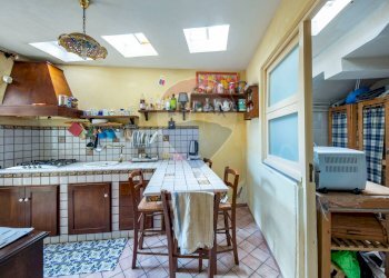 Cucina - Appartamento via litteri
 
240-242, Aci Castello - foto 28